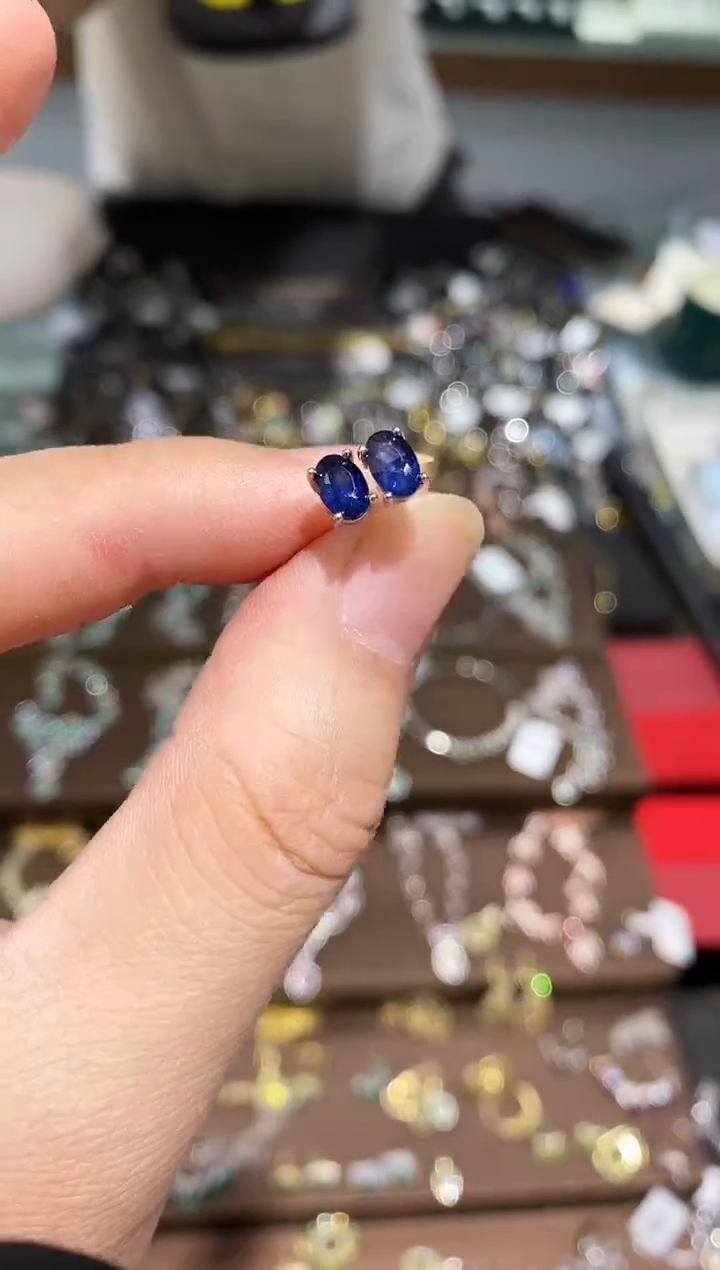 【闪购商品】蓝宝石耳饰银S925镶嵌耳饰