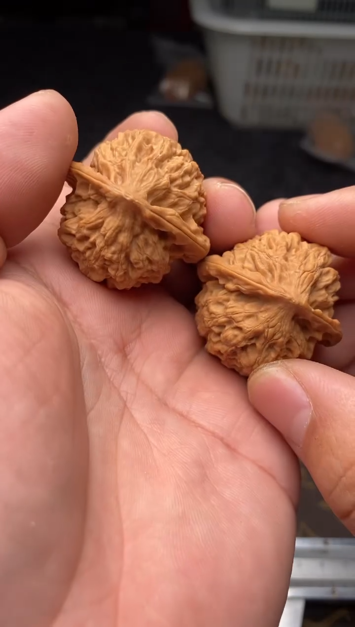 把件文玩核桃b272号38尺金牛