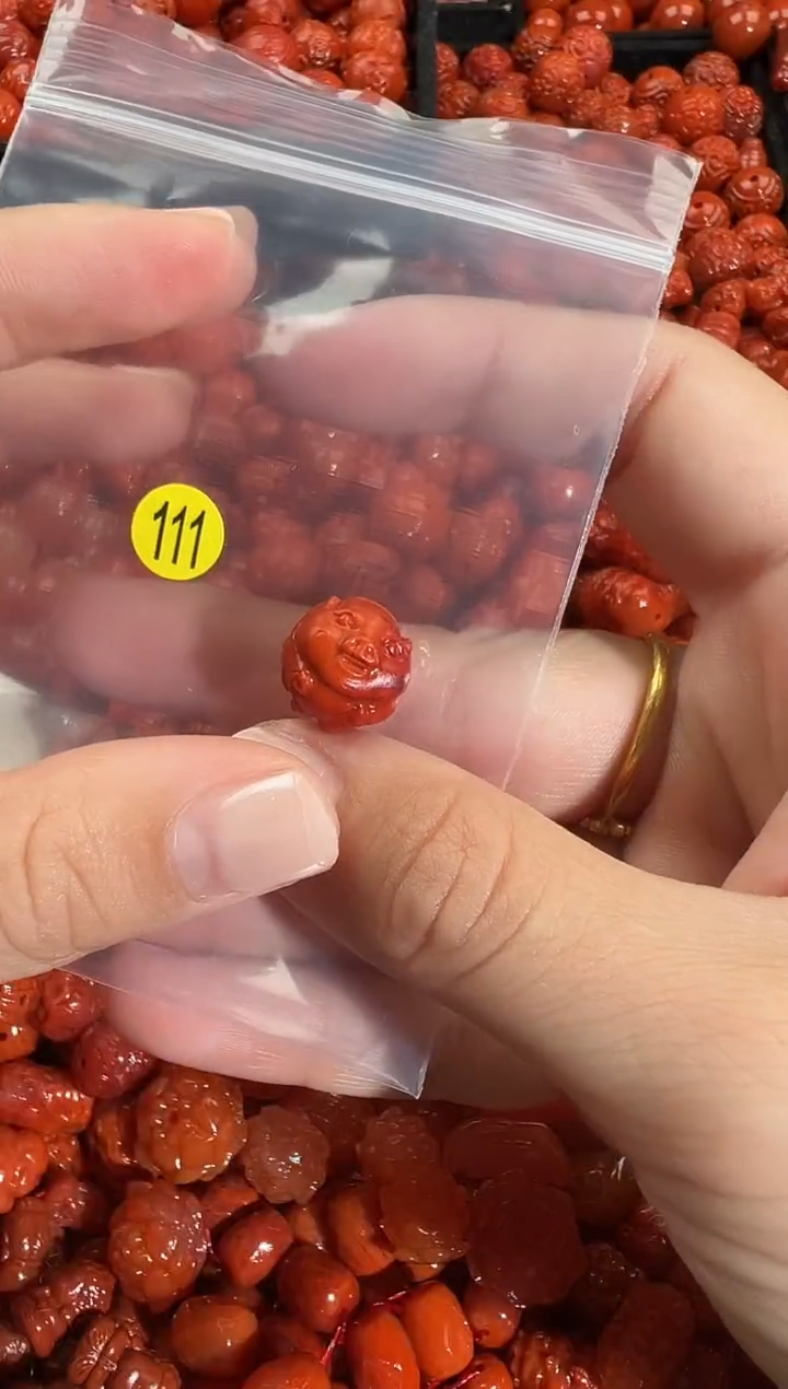 颈饰未镶嵌南红玛瑙1