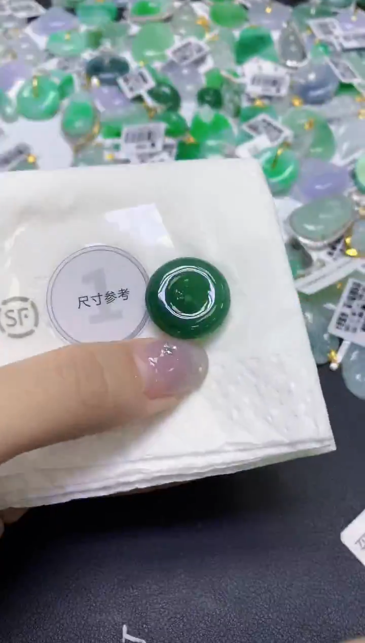 颈饰未镶嵌翡翠天然缅甸翡翠A货百元以上9元证书费自理