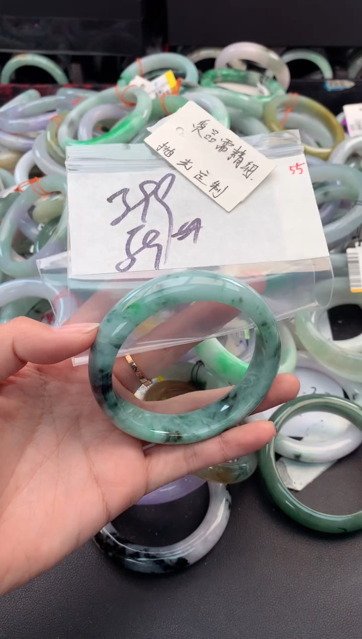 【闪购商品】定制翡翠未镶嵌毛货需精细抛光+多人