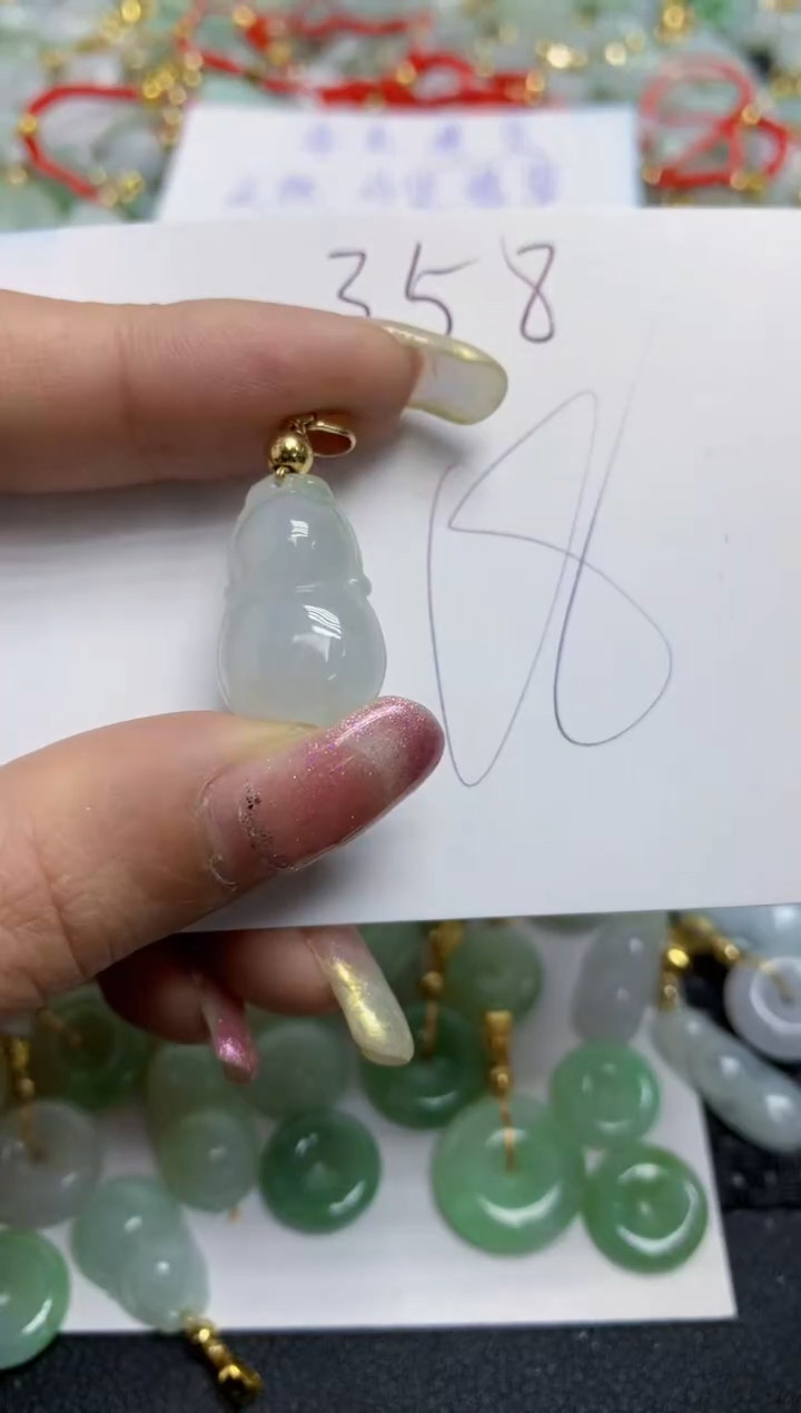 【闪购商品】翡翠颈饰合金天然翡翠A货