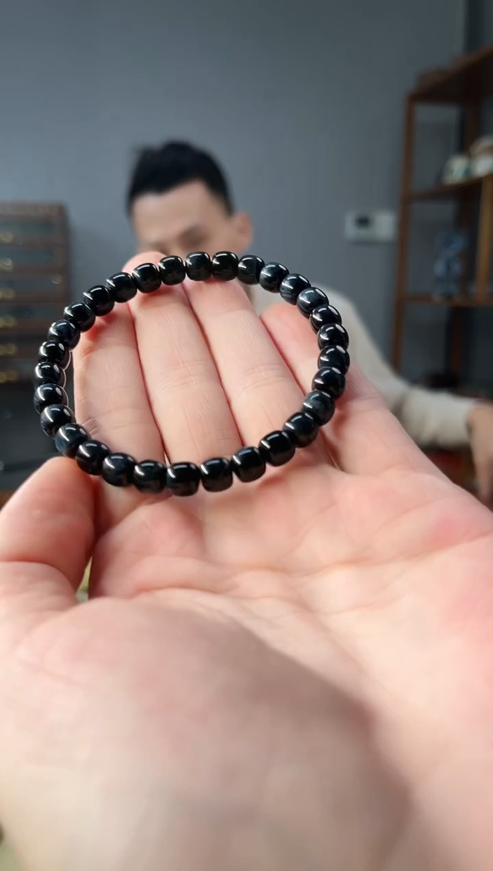 未镶嵌蓝狐眼木变石蓝狐眼