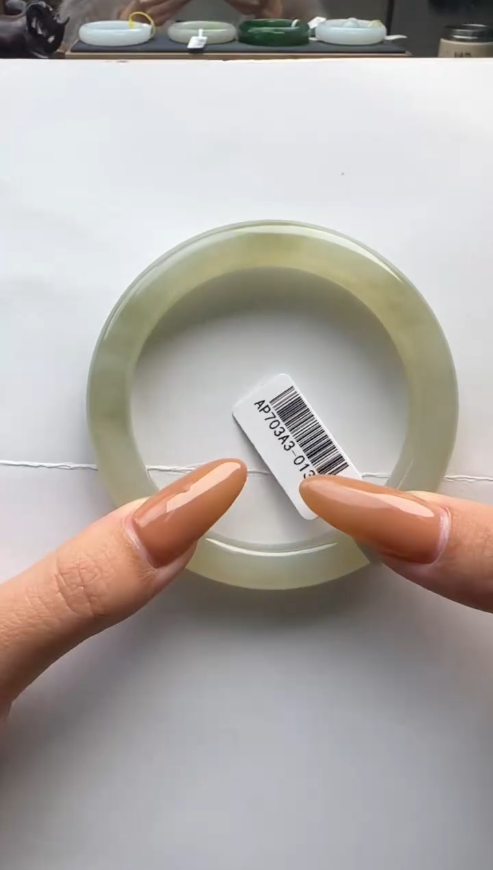 【闪购商品】和田玉手镯未镶嵌61