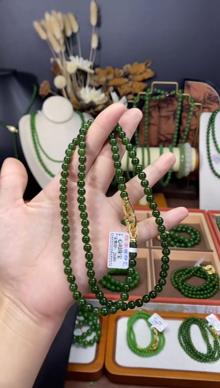 【闪购商品】和田玉（碧玉）颈饰未镶嵌6无矿菠菜绿毛衣链