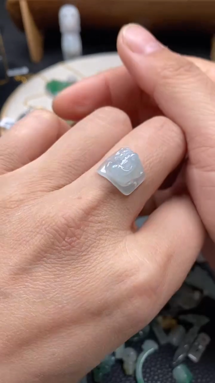 【闪购商品】翡翠颈饰未镶嵌翡翠净货27227