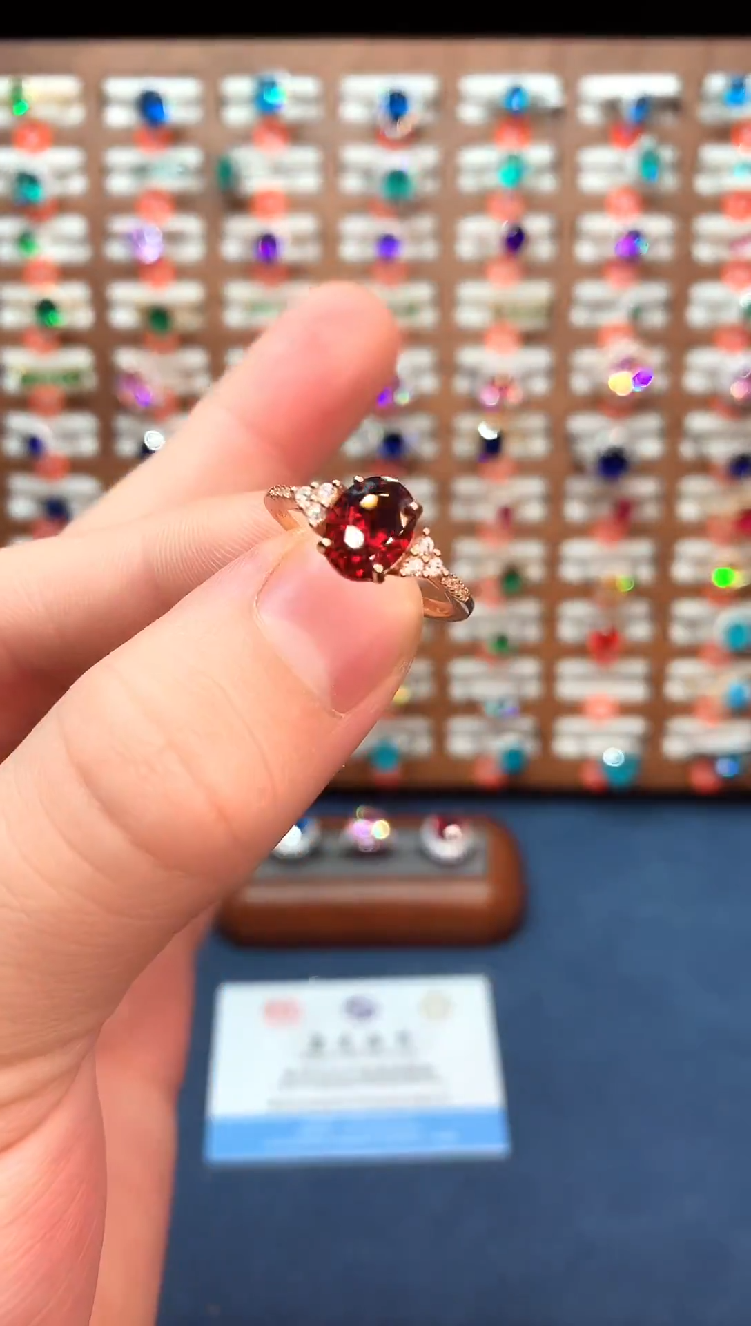 银S925镶嵌戒指石榴石......