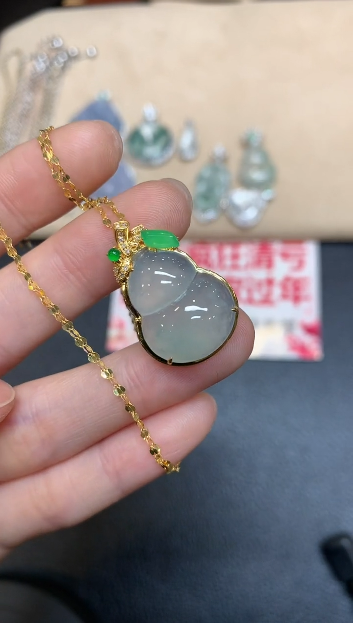 【闪购商品】翡翠颈饰18K金镶嵌【无服务费