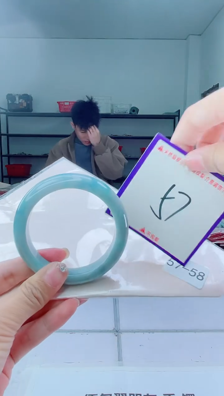 未镶嵌手镯翡翠我