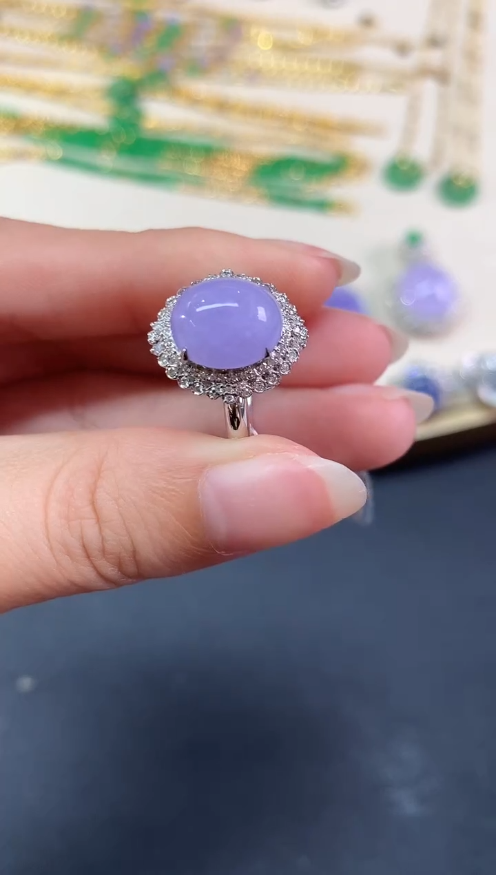 18K金镶嵌戒指翡翠戒指|8800两用款 多样性发其一