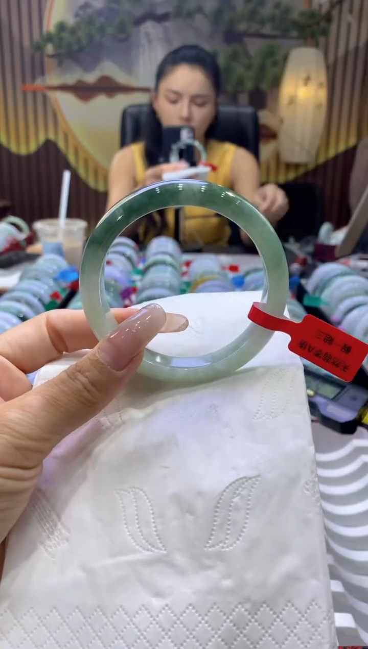 翡翠手镯未镶嵌00004831