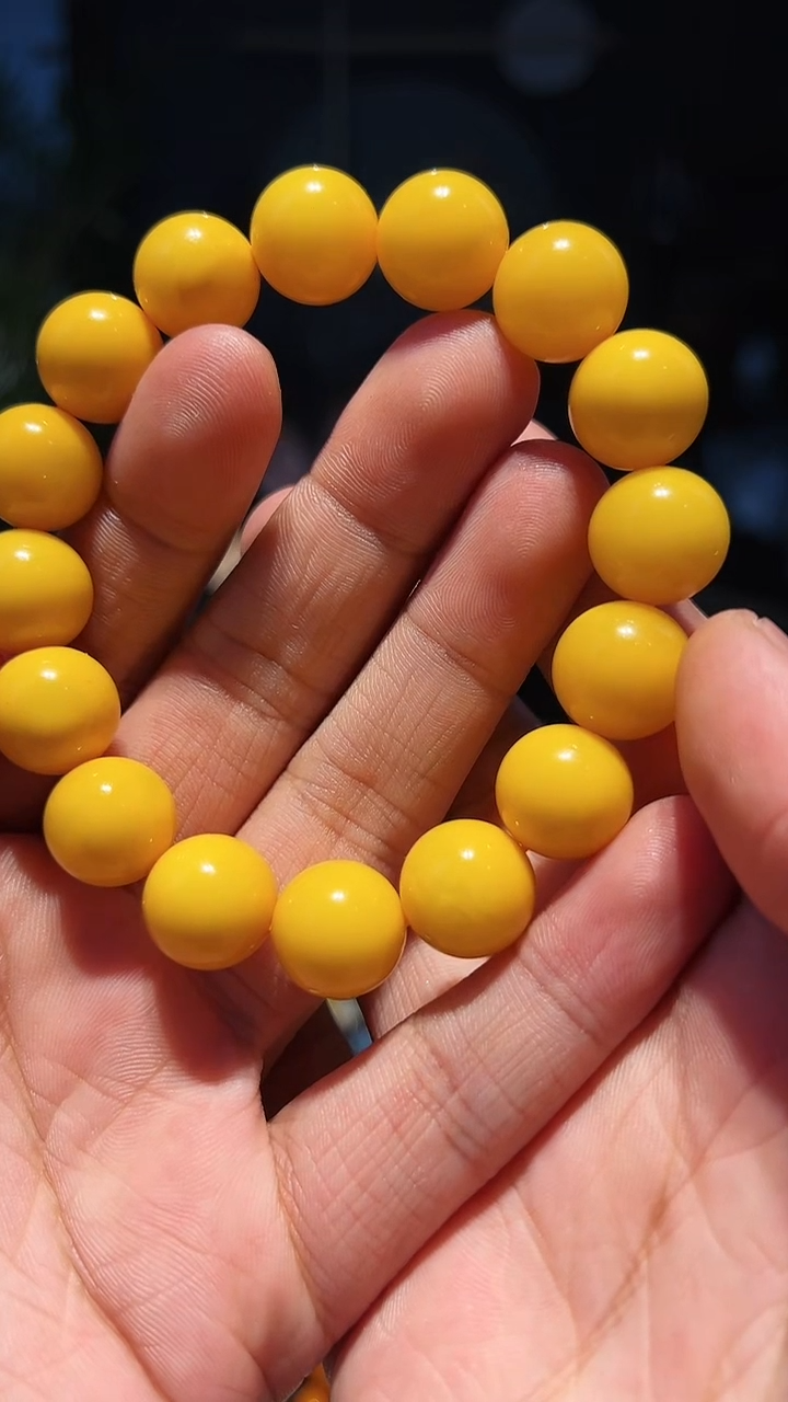 【闪购商品】蜜蜡手串未镶嵌14+(鸡油黄)