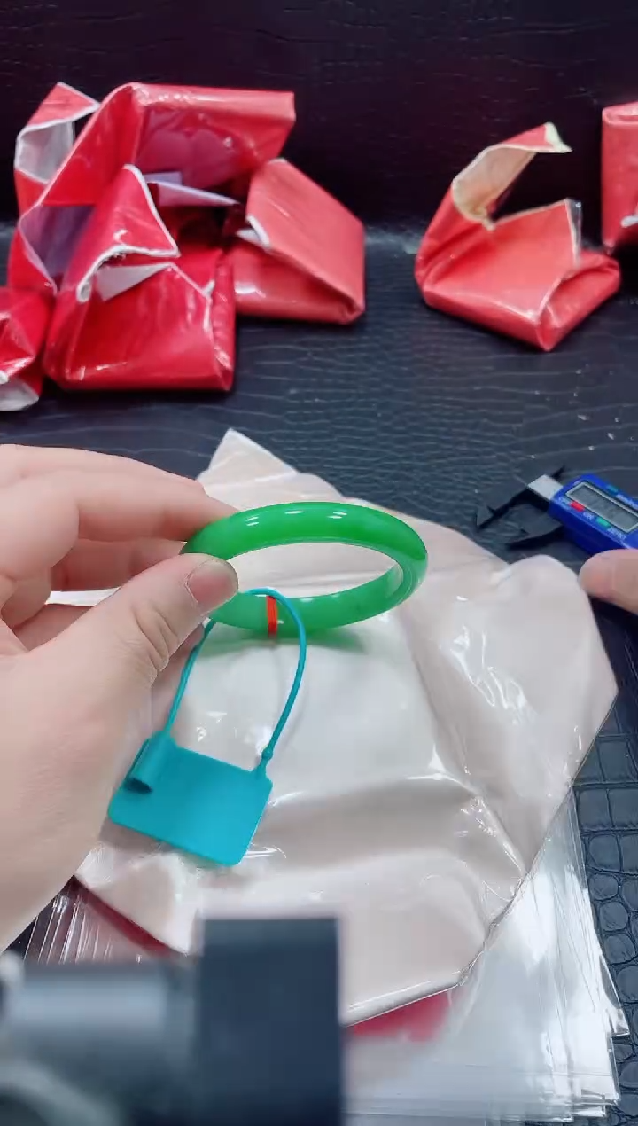 非金属无小哥72号手镯57.3圈口