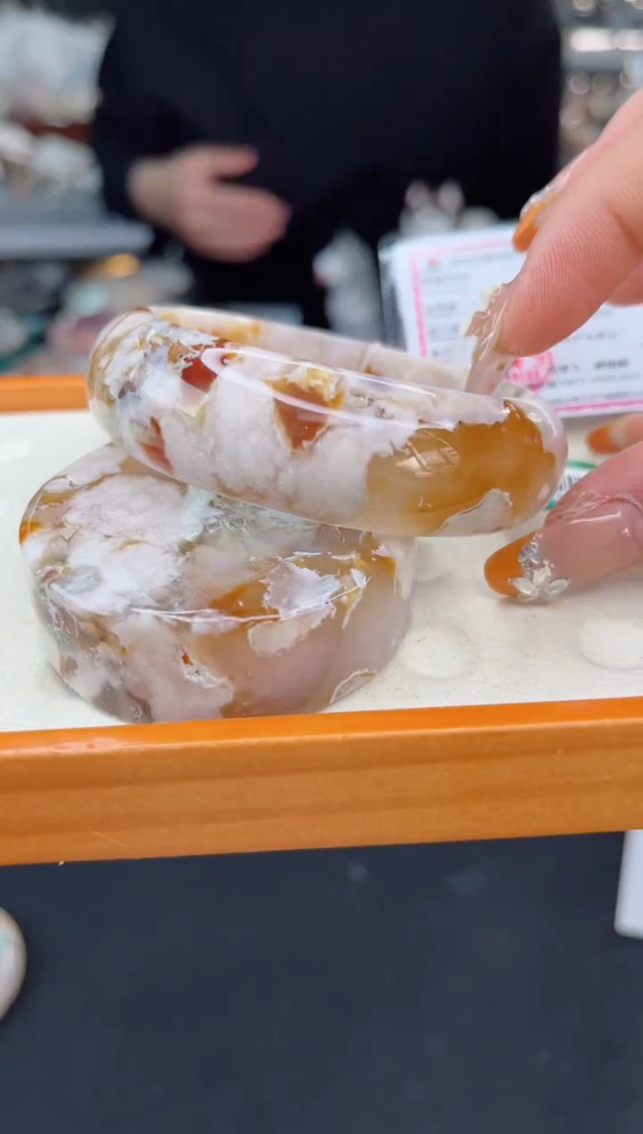 【闪购商品】石英质玉手镯未镶嵌57圈口（赠品镯心）1674223