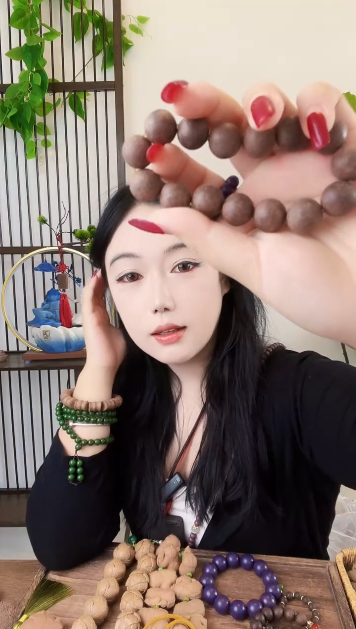 泥塑茉莉手串一个    