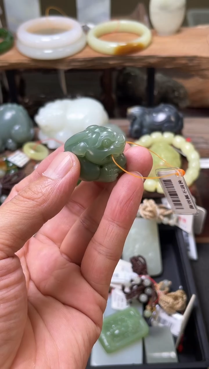 和田玉未镶嵌吊坠(不含链)俄料粉青 貔貅80765