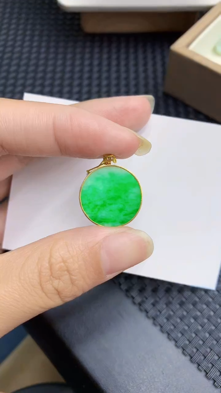 【闪购商品】翡翠颈饰18K金镶嵌            8