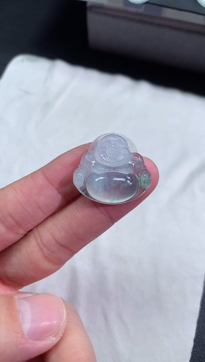 翡翠18K金镶嵌颈饰佛公