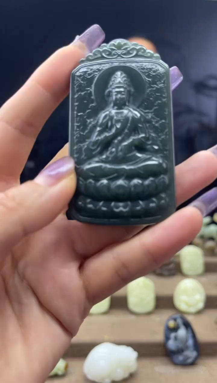 颈饰未镶嵌和田玉1