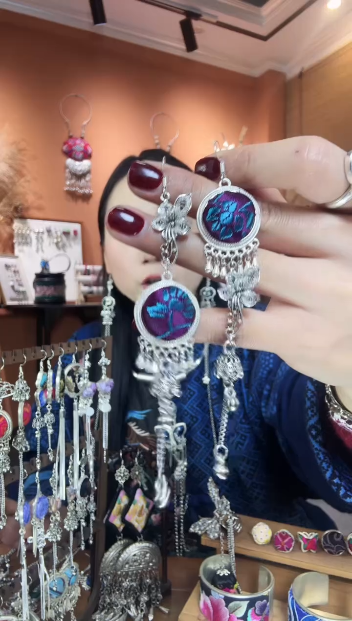 【闪购商品】刺绣纯手工民族风耳环
