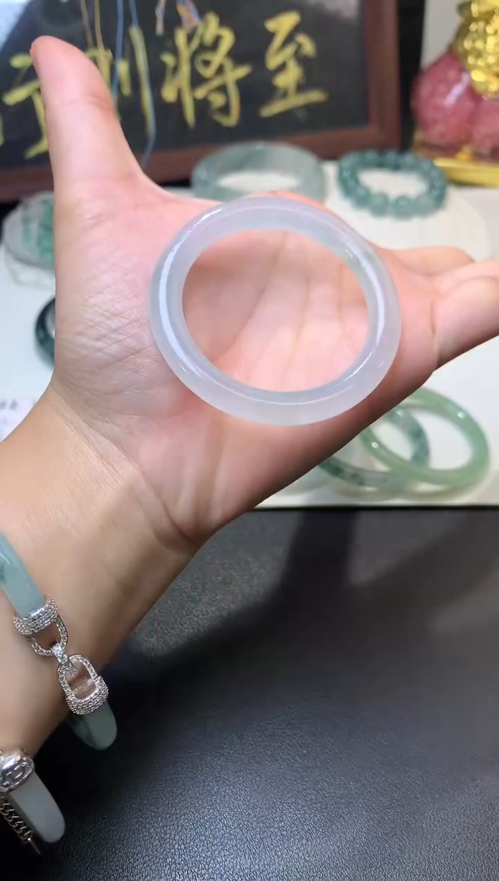 未镶嵌定制翡翠毛货