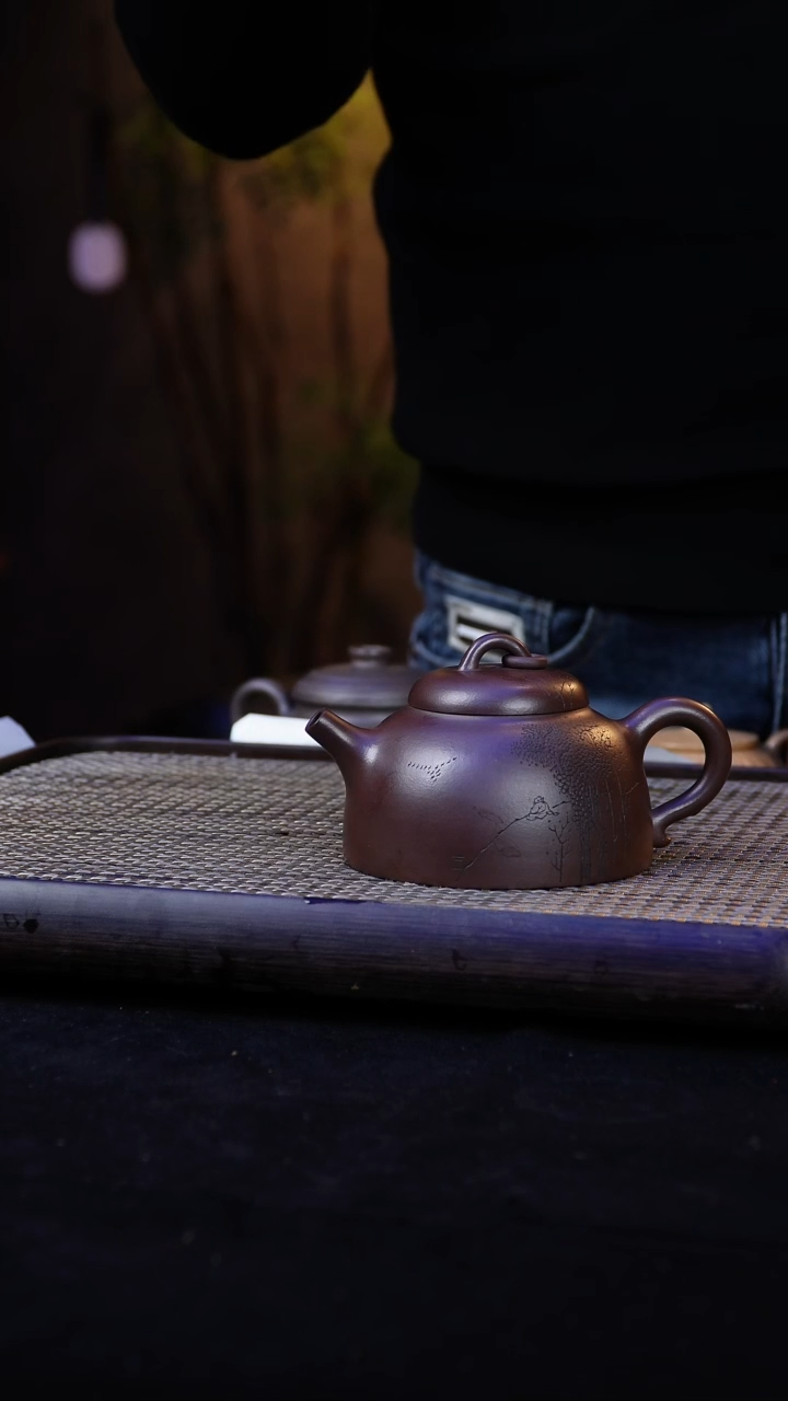 【闪购商品】紫砂茶壶老紫泥-龙隐【约230cc】