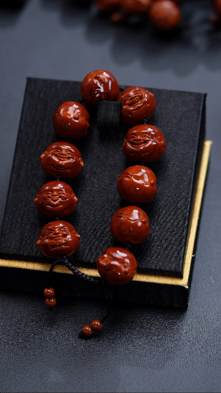 手串橄榄核闪**者百态22.8