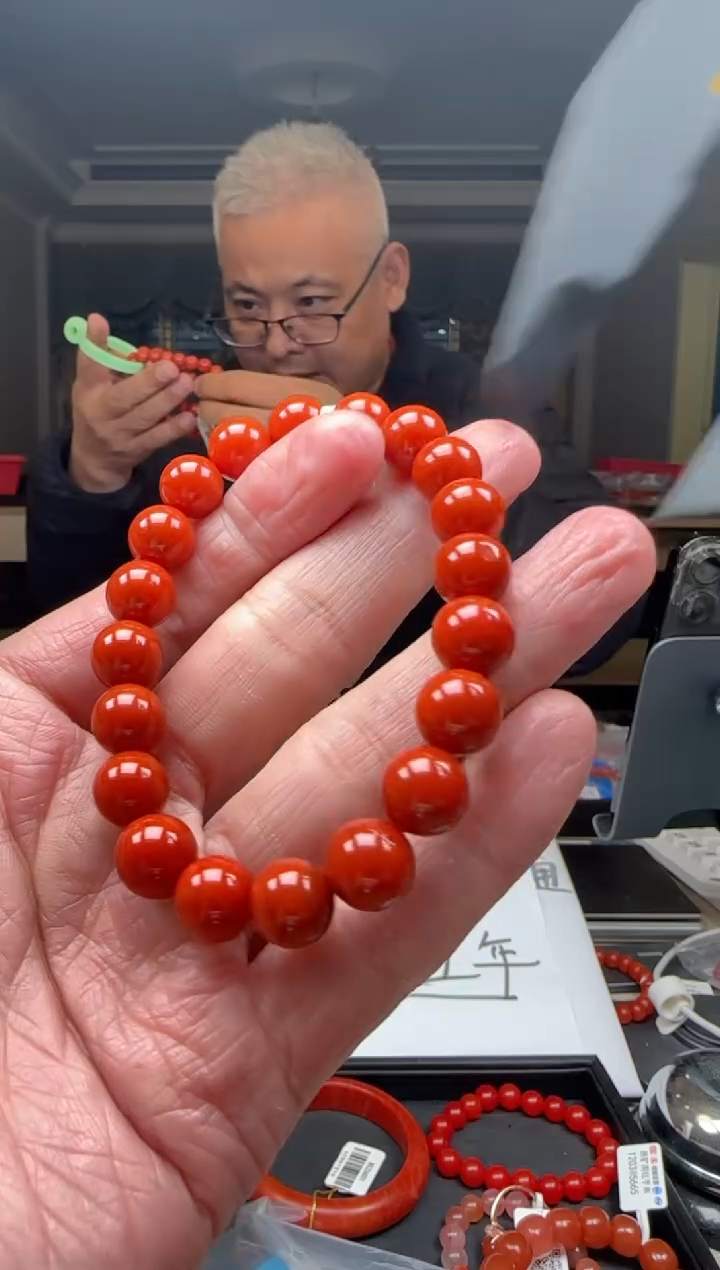 【闪购商品】南红玛瑙10mm瓦西手串圆珠未镶嵌多样性发一件