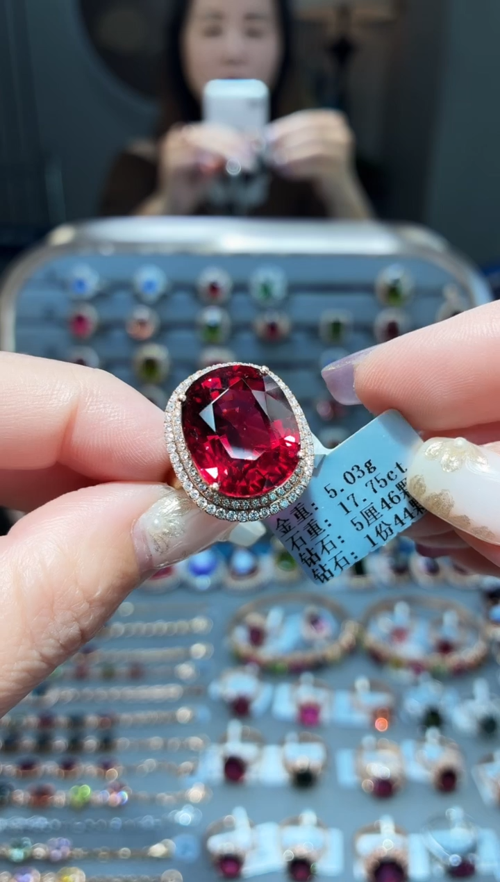 18K金镶嵌戒指碧玺蜜17.75.