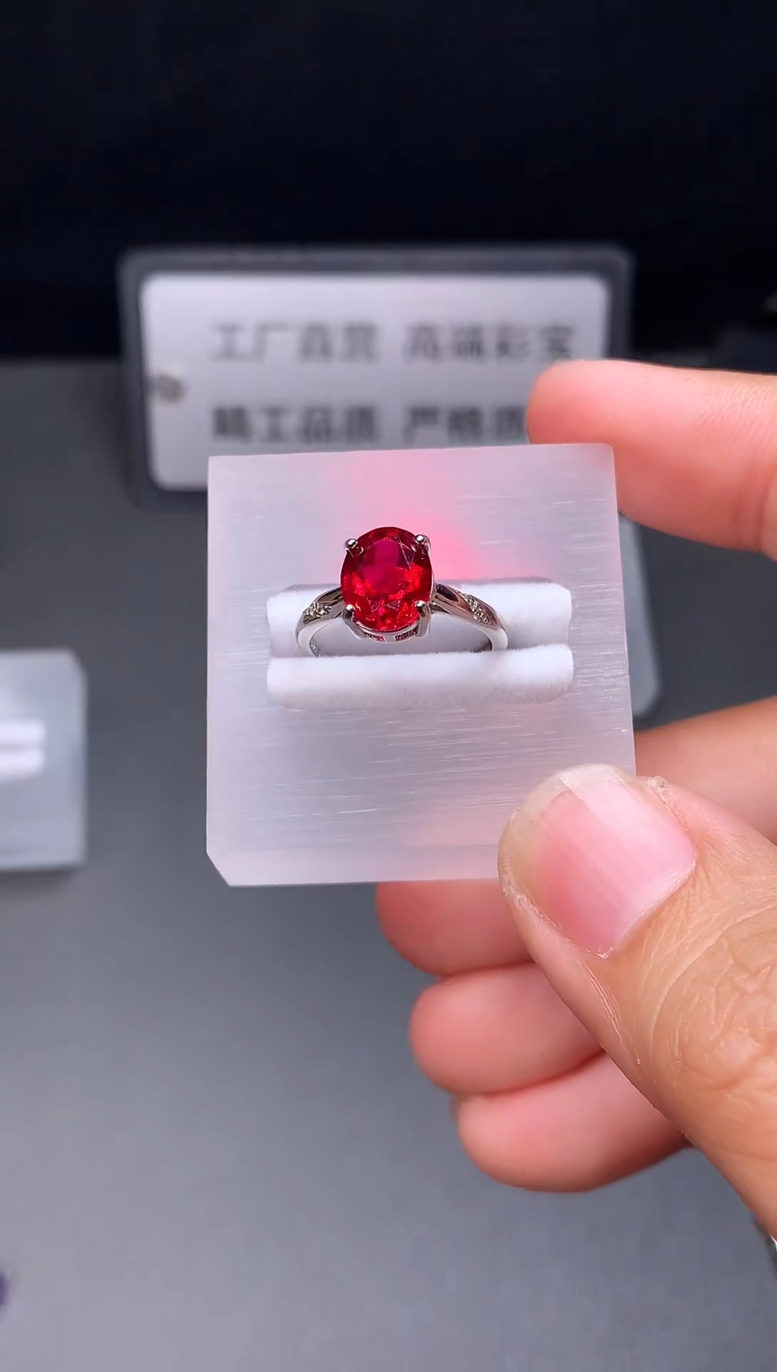 银S925镶嵌戒指红宝石11