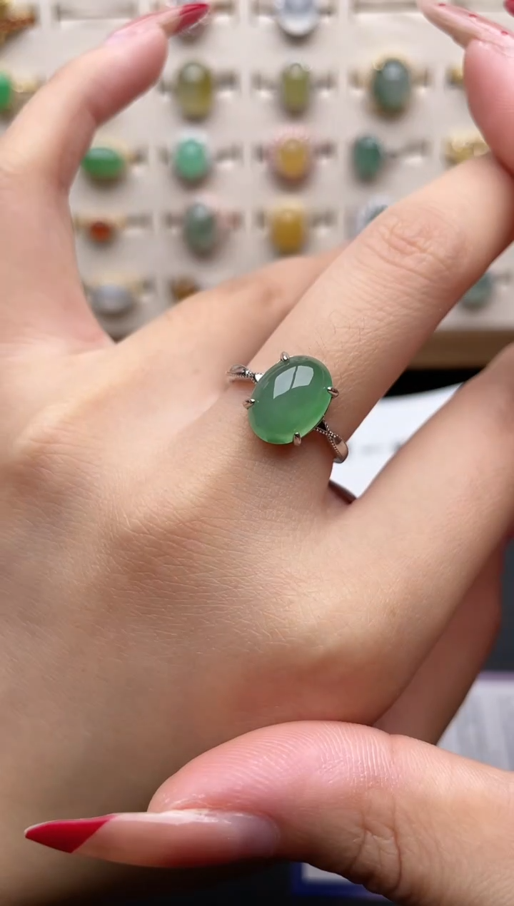 【闪购商品】翡翠戒指银S925镶嵌一物一证一礼盒