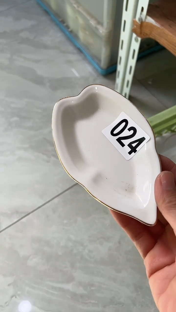 w*hwbh  024销量榜第二名 满20包邮