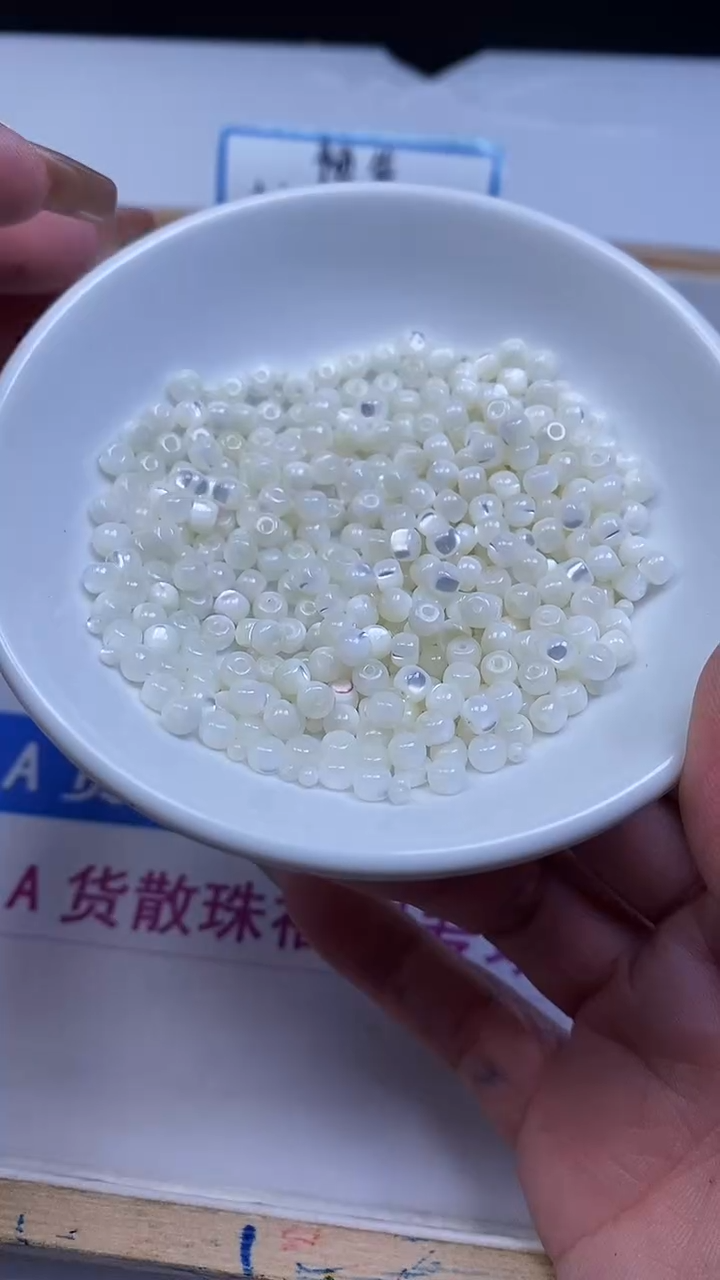 未镶嵌散珠拼合珍珠（马贝珠）M641珍 珠 贝小老型3*4mm30个8元