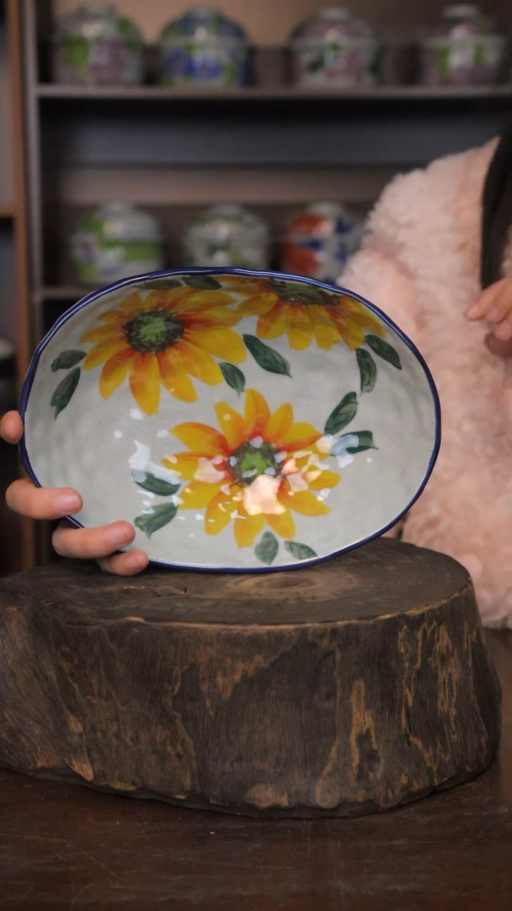 【闪购商品】椿野8寸四足盘（向日葵）C263