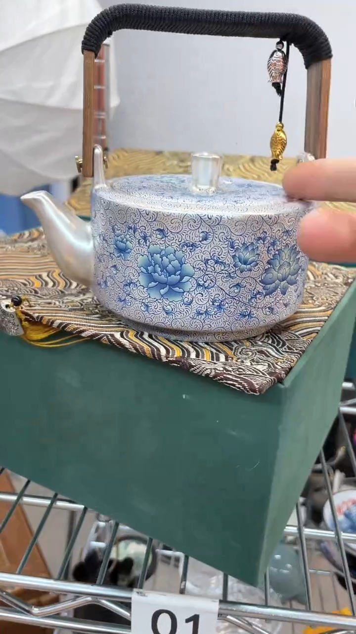 【闪购商品】@@@@@@@@@缠枝莲提梁银壶+主人杯