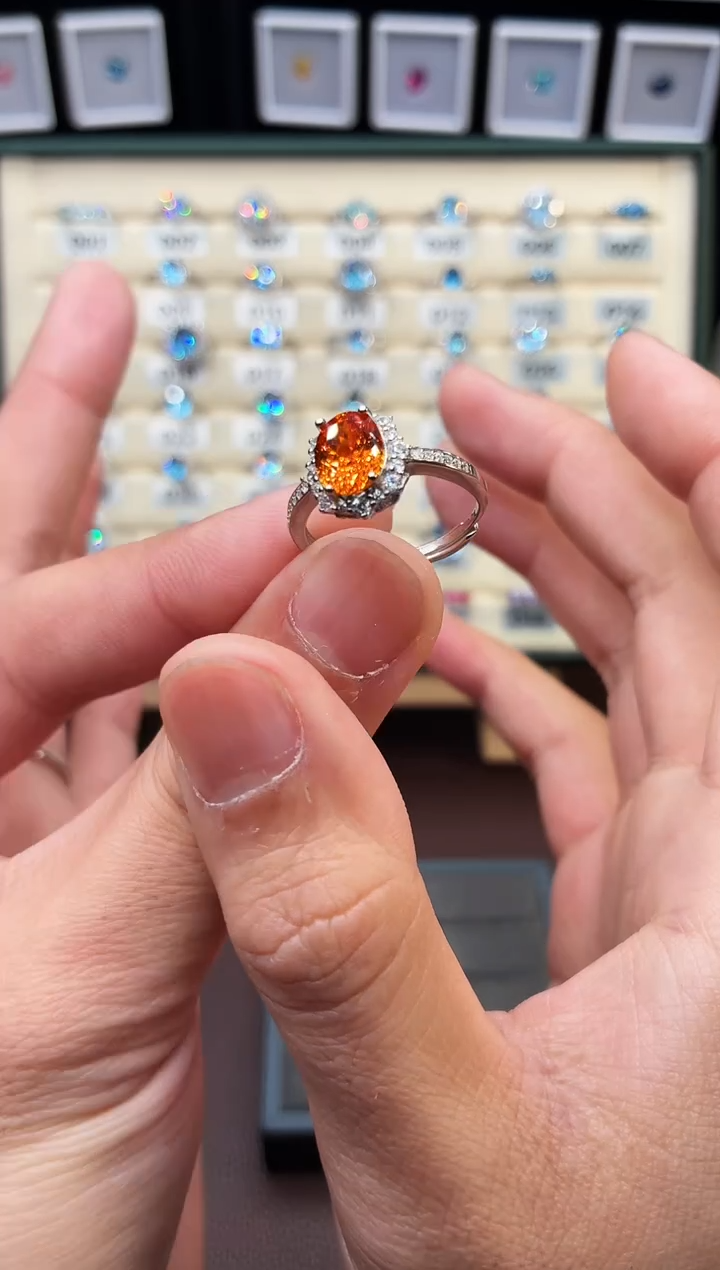 银S925镶嵌戒指石榴石（芬达石）111