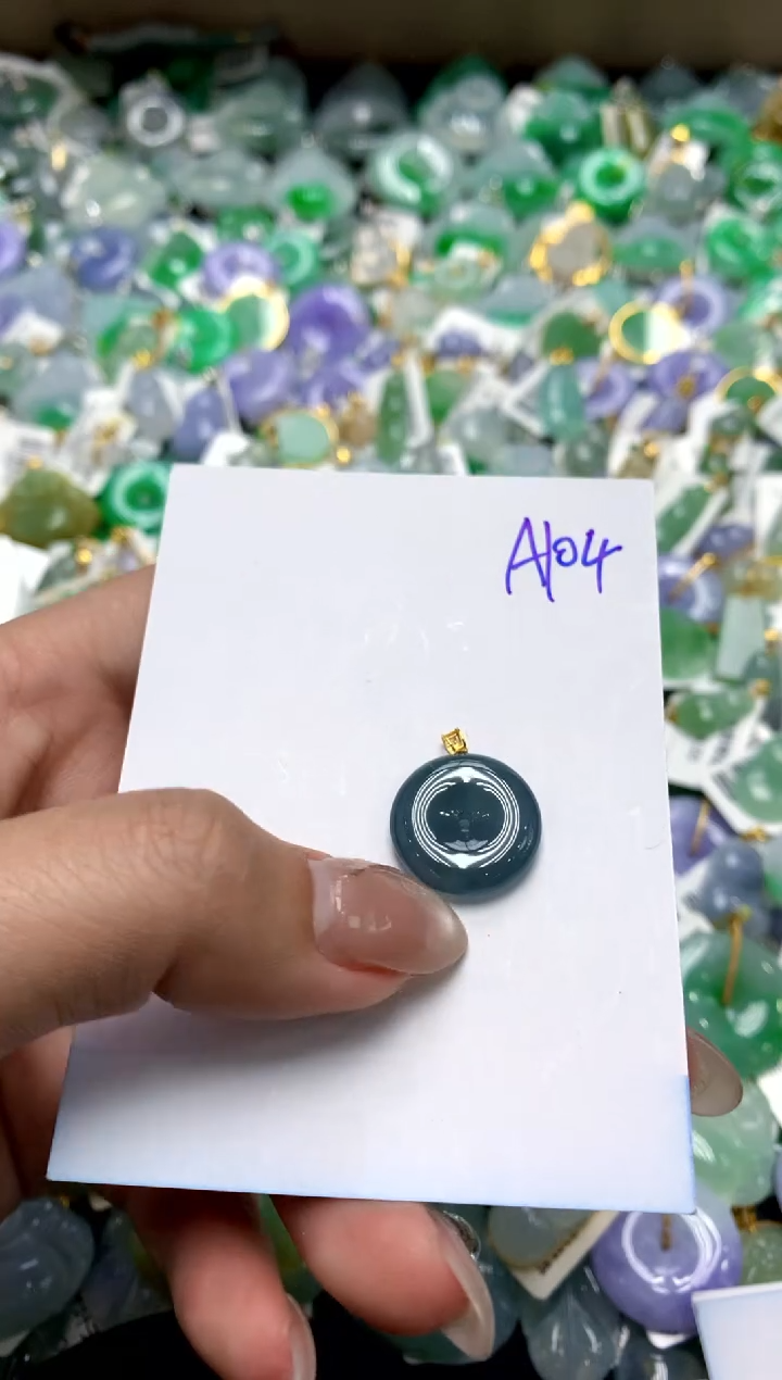 【闪购商品】翡翠颈饰18K金镶嵌1111111111111111