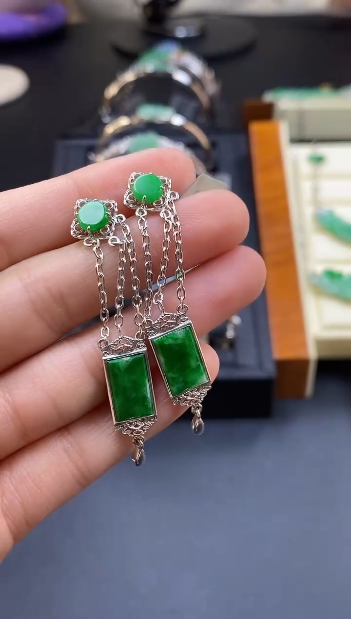 颈饰银S925镶嵌翡翠15775
