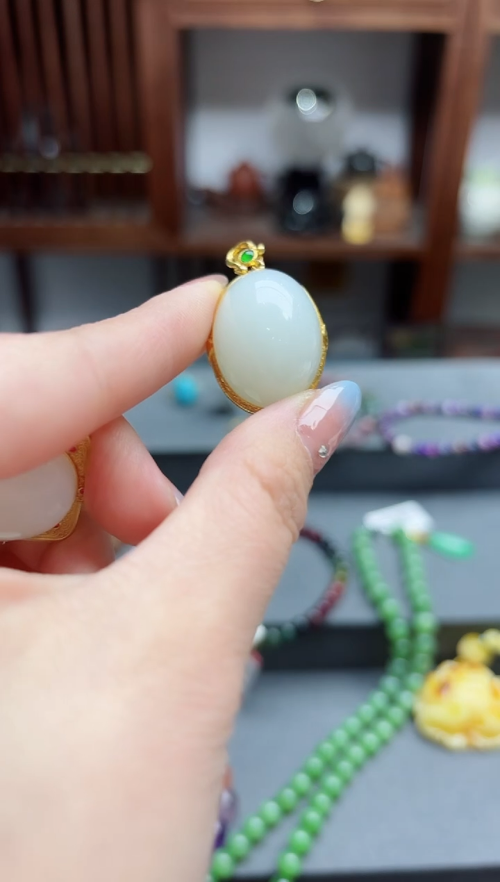 【闪购商品】和田玉吊坠18K金镶嵌18k金白玉蛋面吊坠*1 QC赠链