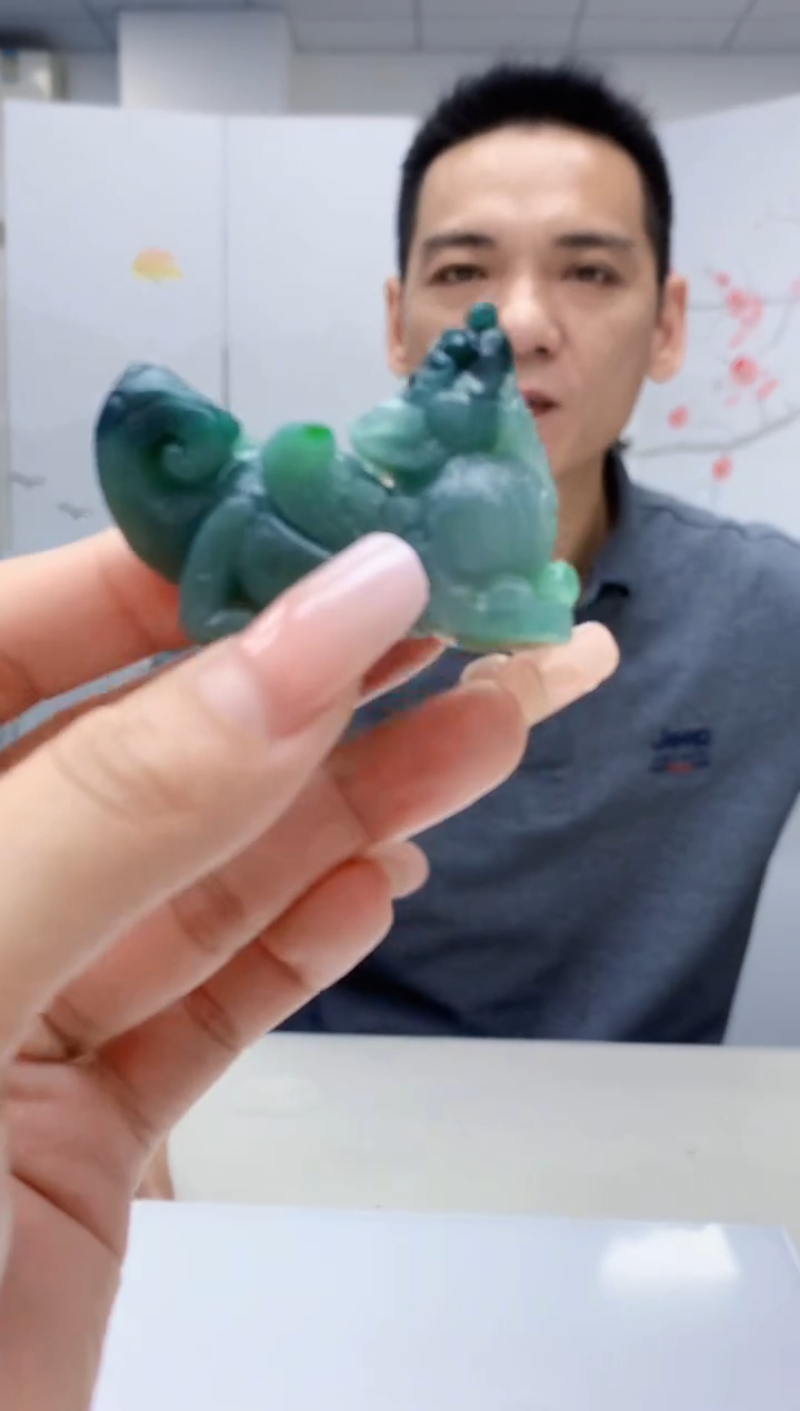 【闪购商品】定制翡翠未镶嵌3916lr-毛货挂件73