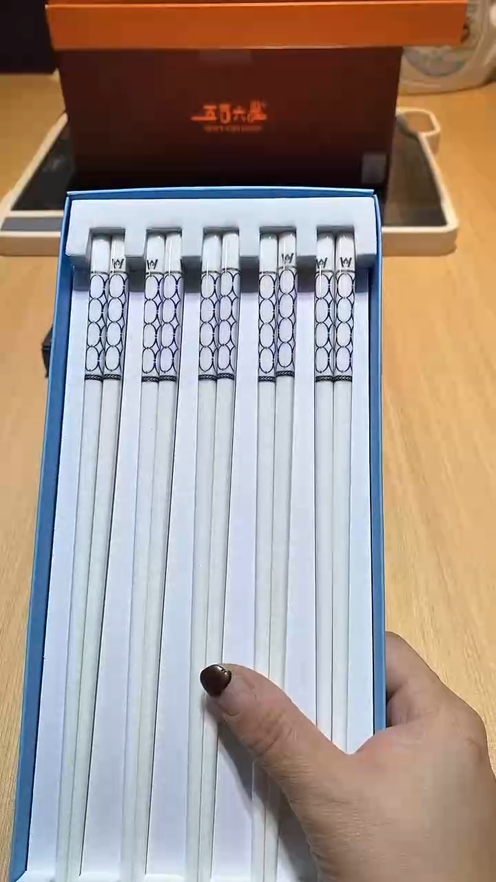 【闪购商品】瓷片锅碗瓢盆一件不剩