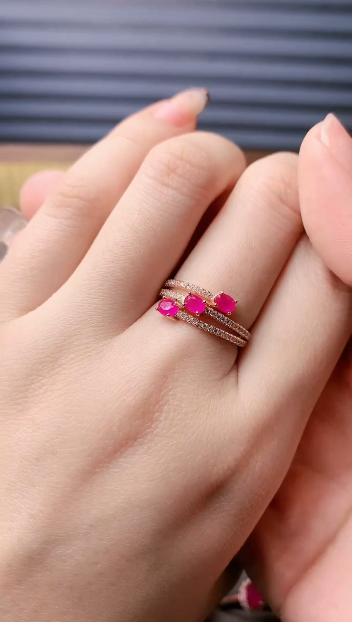 【闪购商品】红宝石戒指银S925镶嵌........