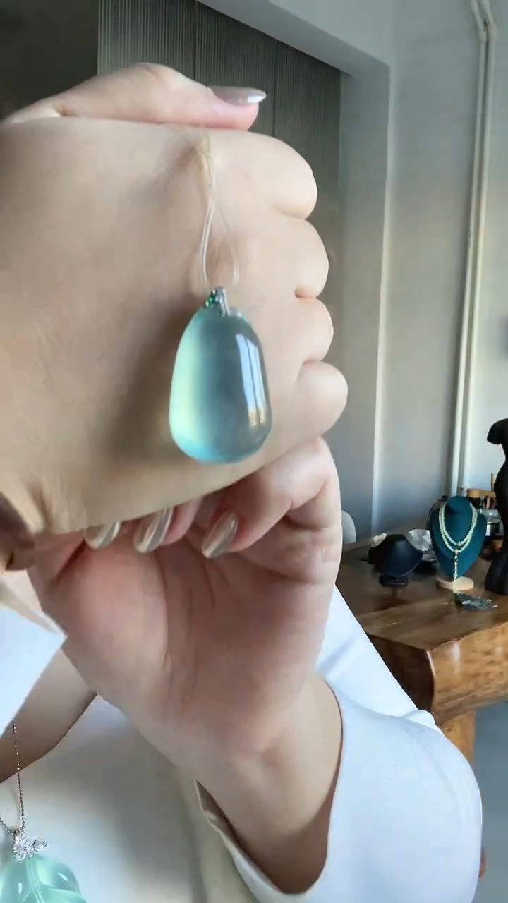 未镶嵌蛇纹石玉吊坠(不含链)叶子