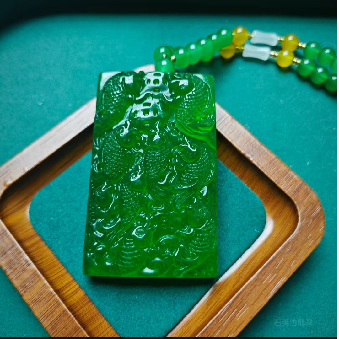 甄选吊坠 吊坠 A1057满绿雕刻吊坠
