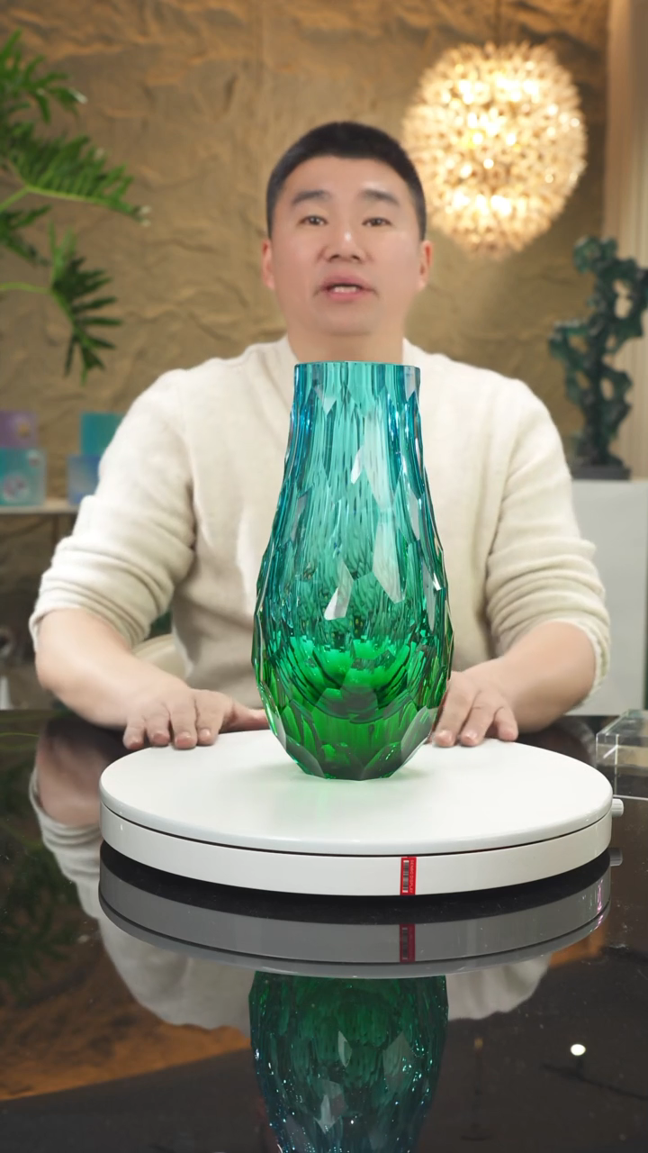 【闪购商品】摆件蓝绿凹切面花瓶