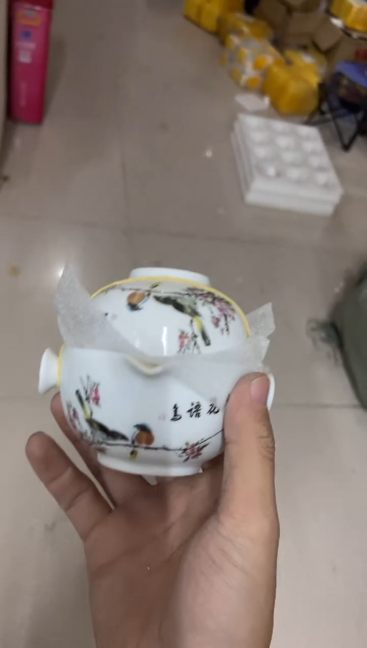 杯无运费险有瑕疵的摄影的产品有使用过的痕迹有点脏介意勿拍