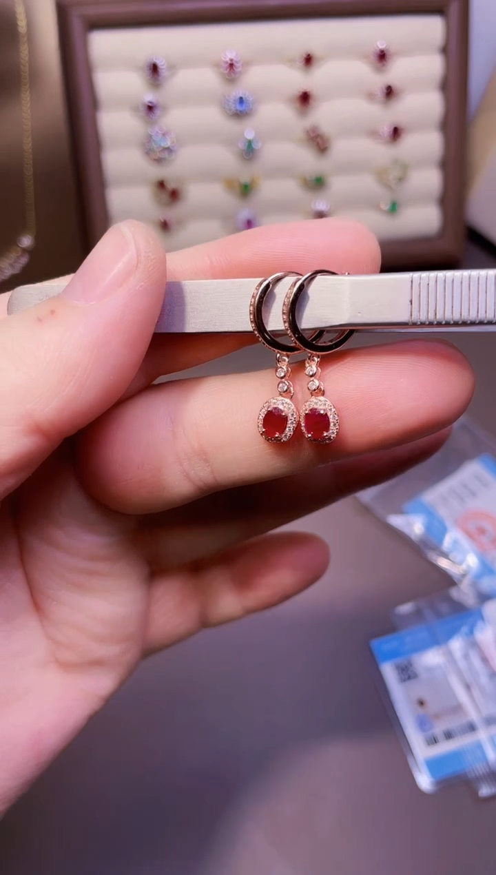 【闪购商品】红宝石耳饰银S925镶嵌1