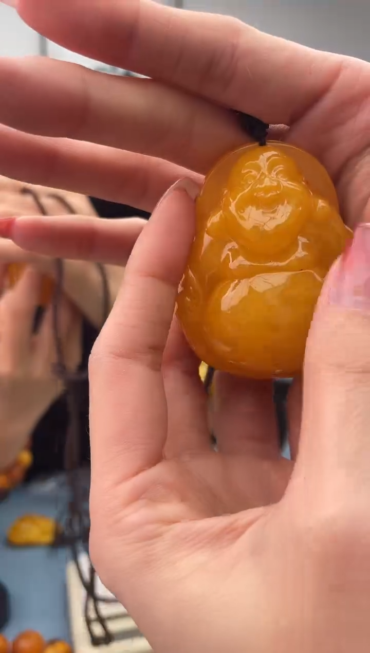 【闪购商品】蜜蜡珠宝奇石未镶嵌 假一赔十，多样性发一件微瑕028