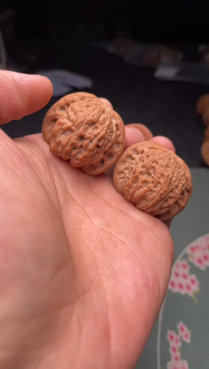 把件文玩核桃a156  血麒麟 35尺