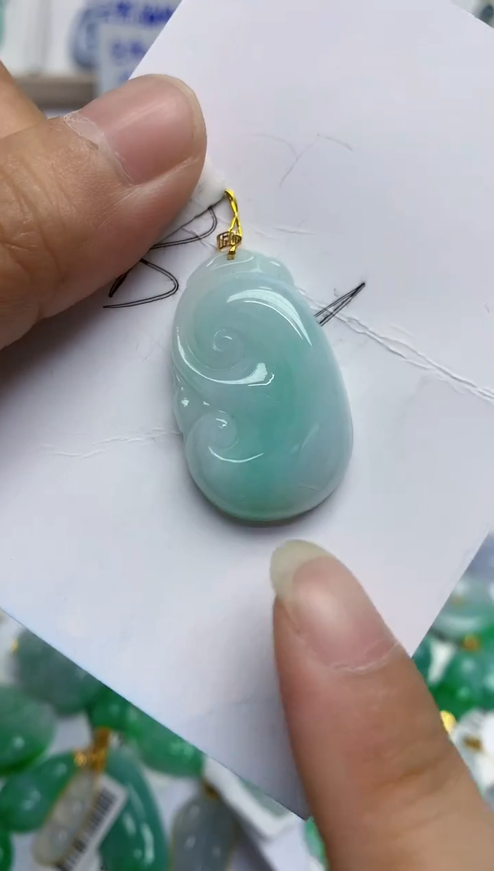 翡翠18K金镶嵌颈饰天然缅甸翡翠A货